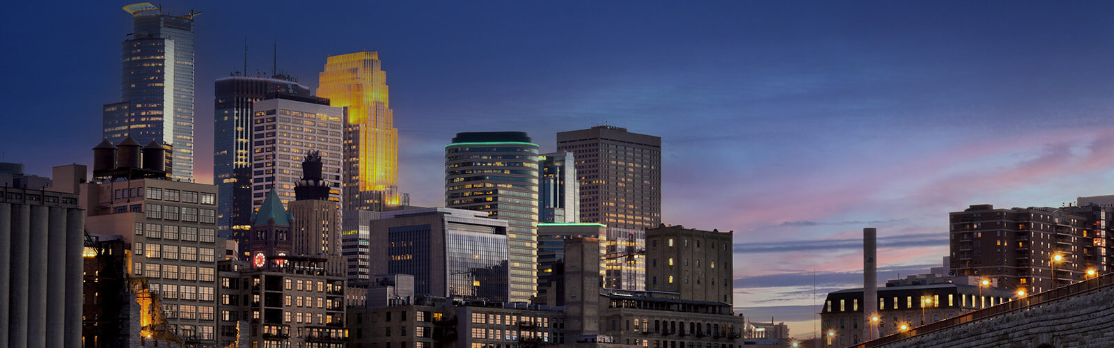 Downtown Minneapolis Skyline Image